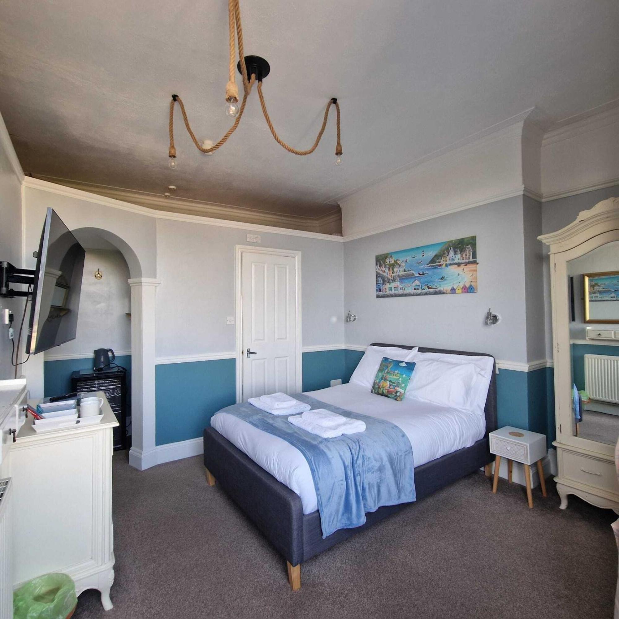 Bayliss Hall Guesthouse 웨이머스만 외부 사진