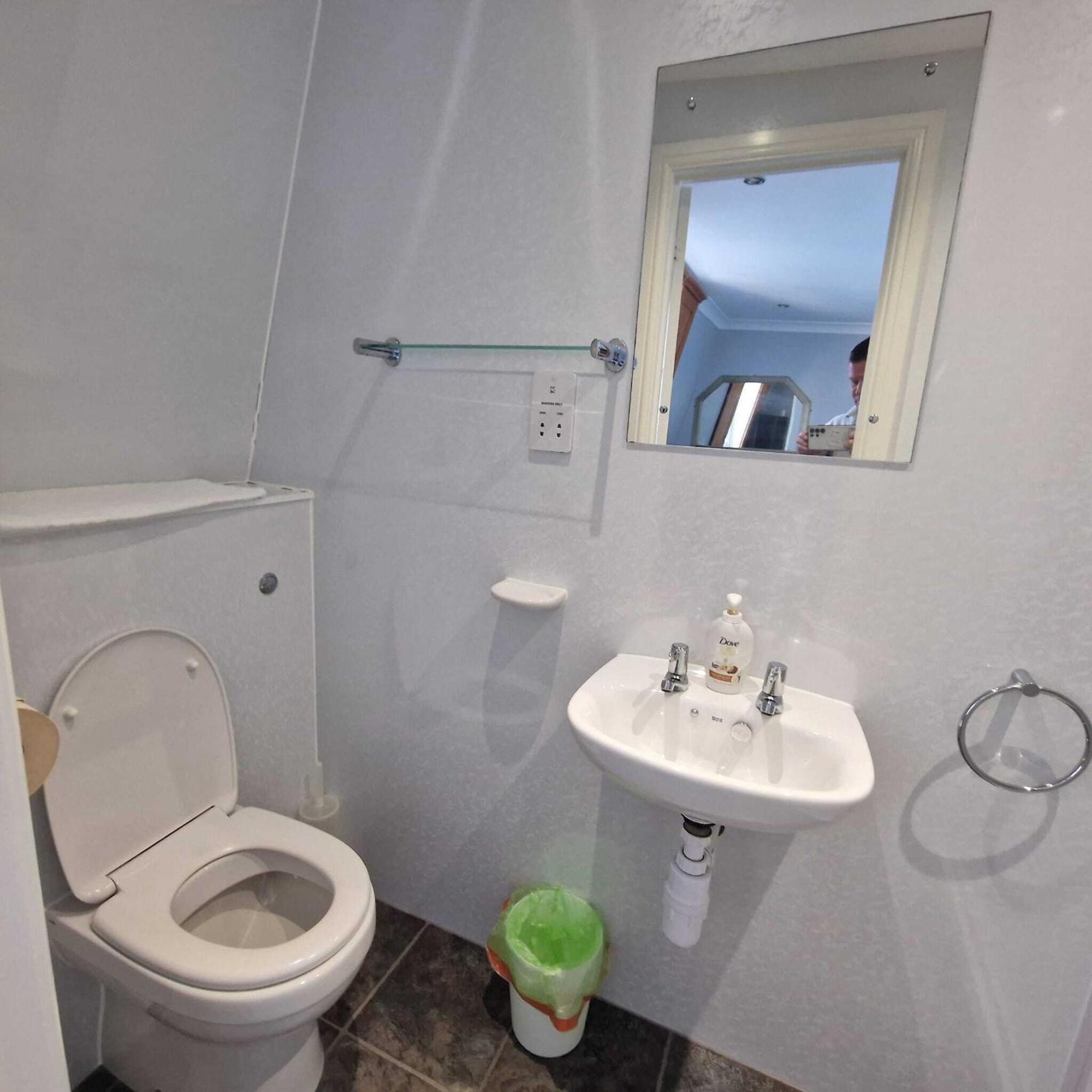 Bayliss Hall Guesthouse 웨이머스만 외부 사진