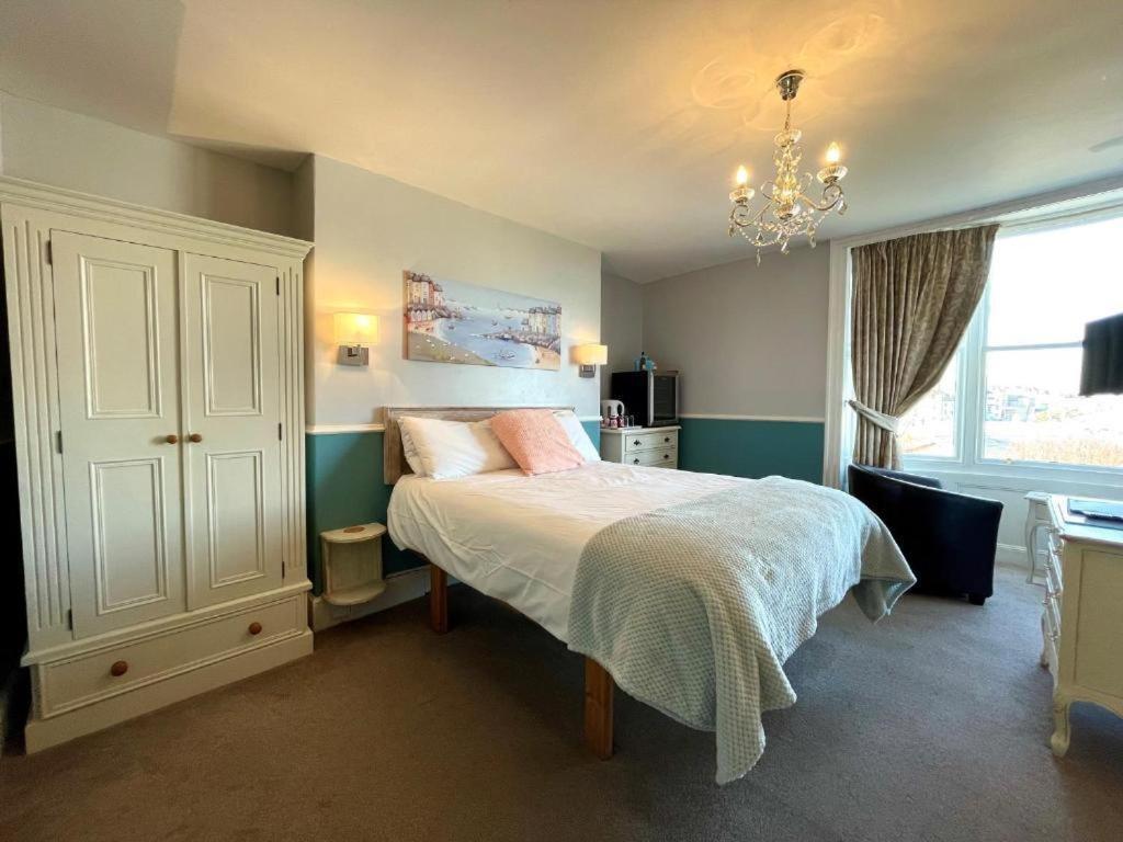 Bayliss Hall Guesthouse 웨이머스만 외부 사진
