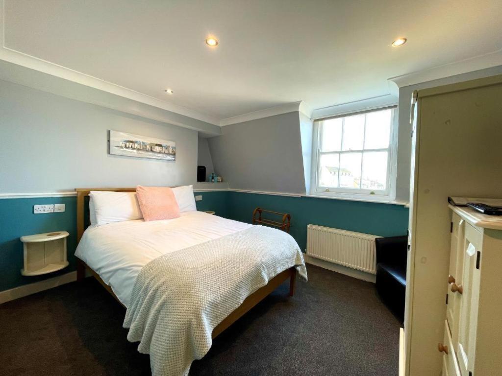 Bayliss Hall Guesthouse 웨이머스만 외부 사진