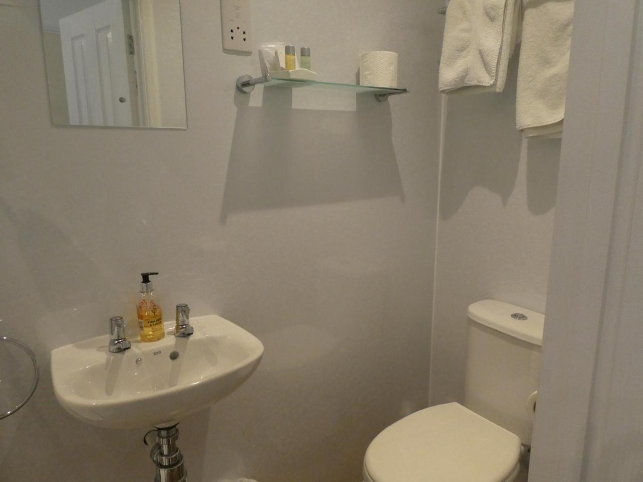 Bayliss Hall Guesthouse 웨이머스만 외부 사진